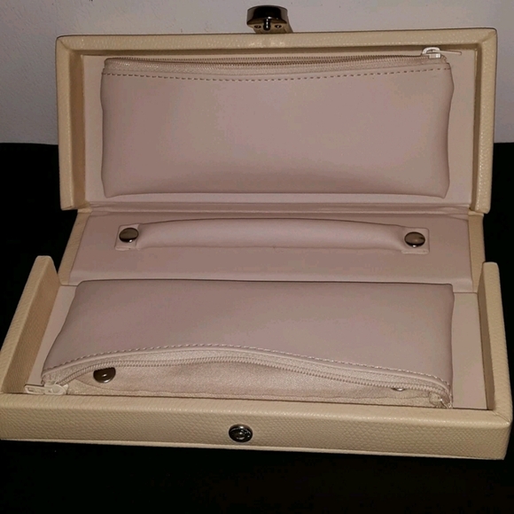 Pottery Barn Cream/Ivory Travel Jewelry Box NWOT - Picture 3 of 10